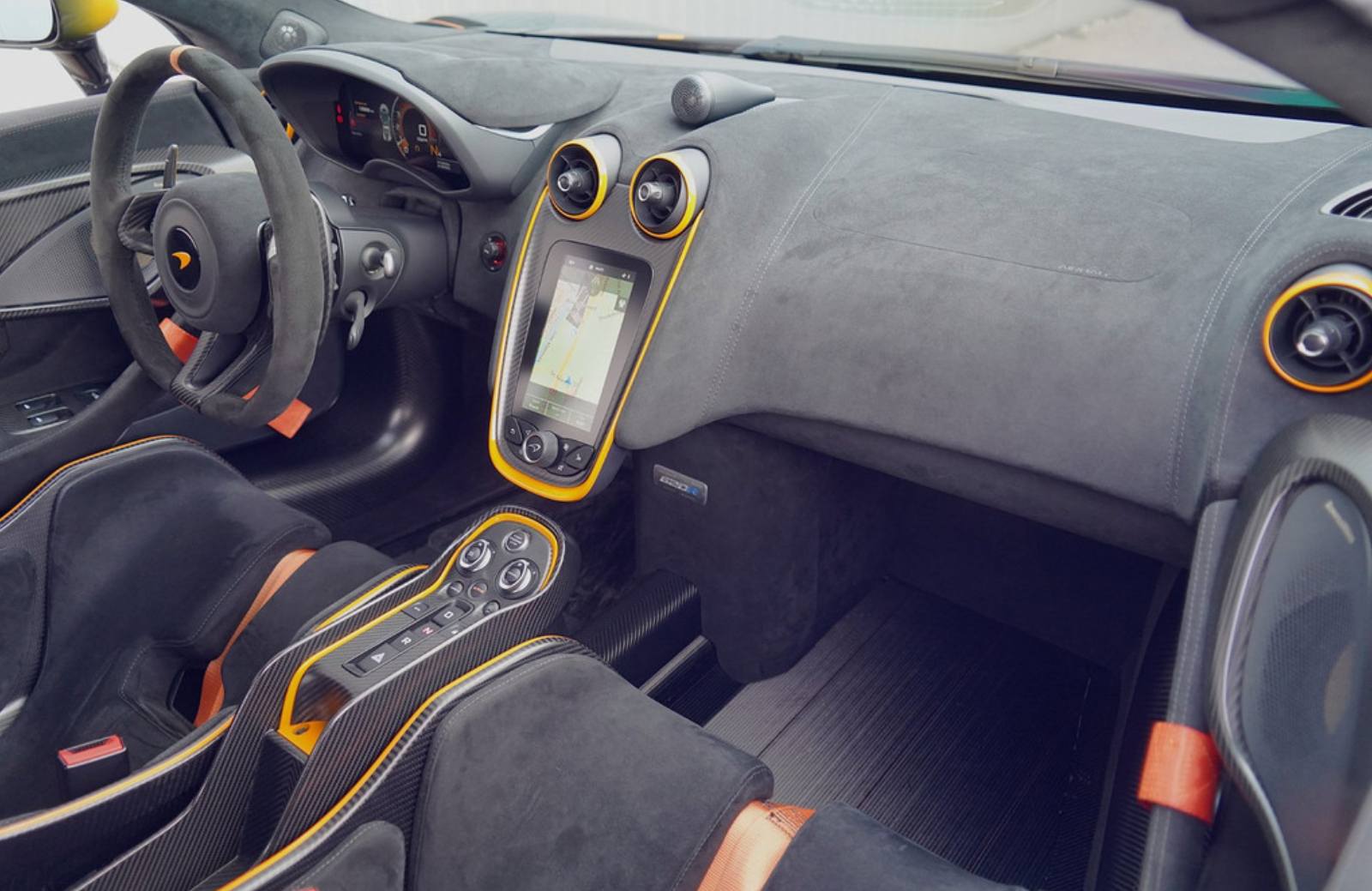 McLaren 620R Vossestein